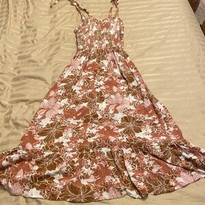 Jessica Simpson maxi dress size medium